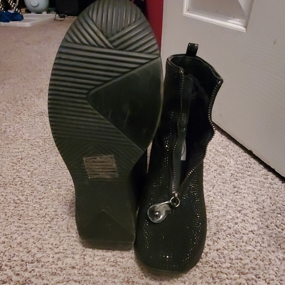 Size 10 sparkling wedges. Needs a new home. - Picture 6 of 8